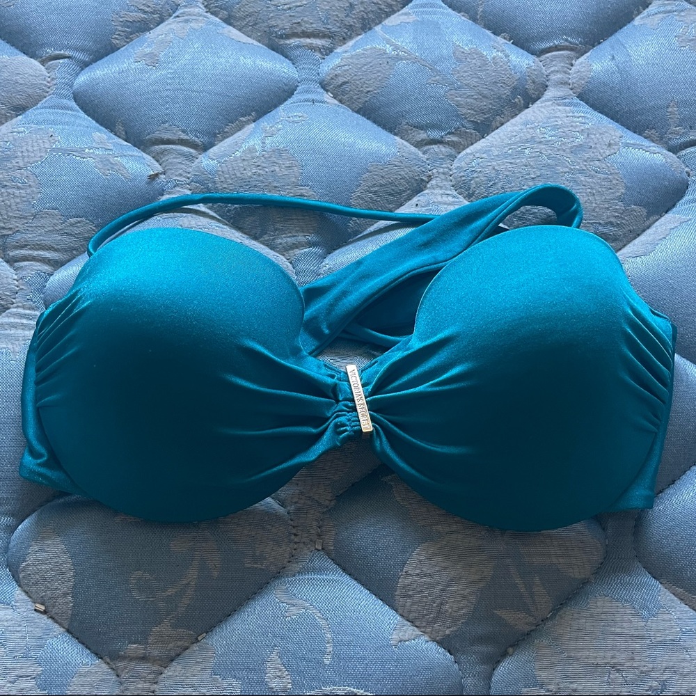Victorias Secrets Bikini Push-up Top 🐬